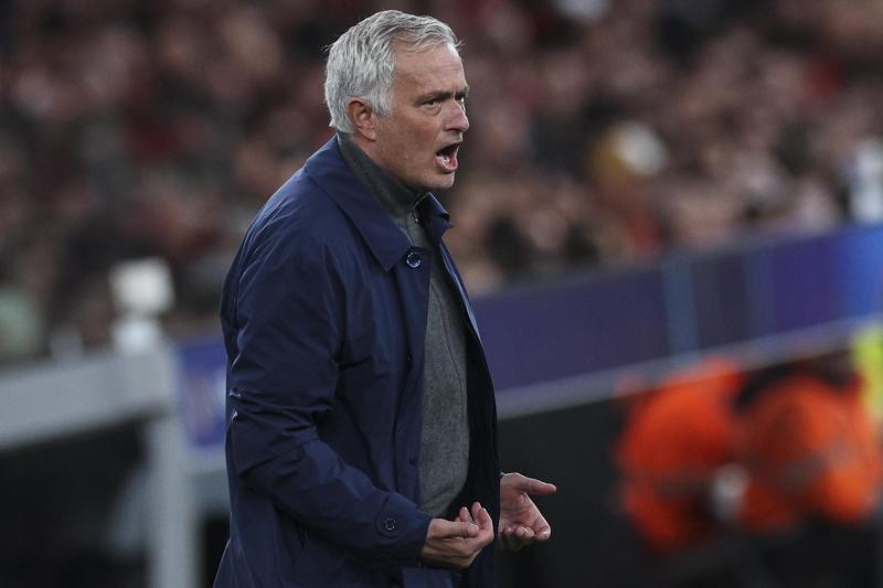 Burla contra Vinicius y activó protocolo FIFA; Mourinho explotó en Champions y Real Madrid sonríe