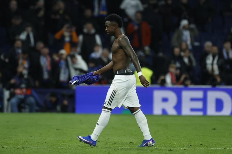 Vinicius pone el Bernabéu a sus pies, polémica del VAR y Bellingham sorprende en show de Real Madrid
