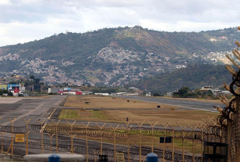 Hay especificaciones técnicas que el aeropuerto Toncontín no cumple para ser internacional.