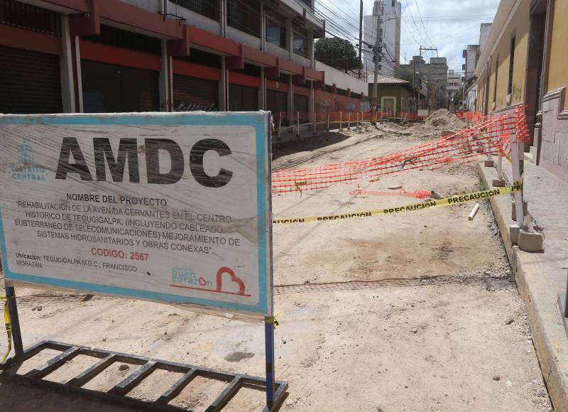Así avanzan los trabajos de reconstrucción de la avenida Cervantes en el centro de Tegucigalpa