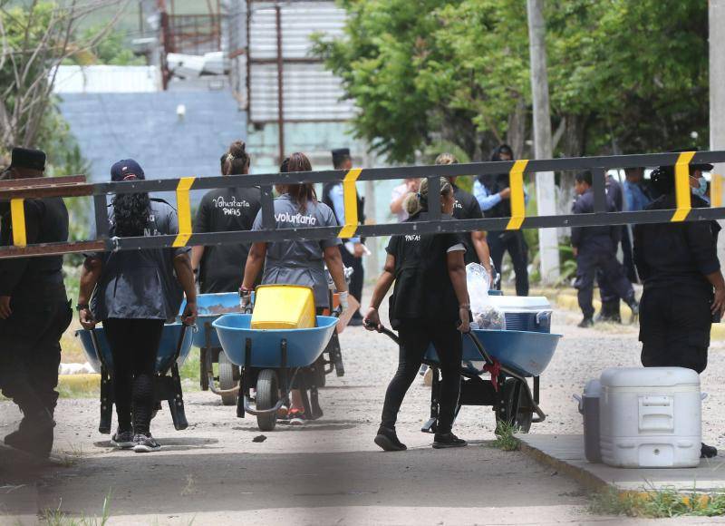 $!Un grupo de privadas de libertad tuvieron que ser trasladadas a las instalaciones abandonadas donde funcionó el centro para menores “Renaciendo”.