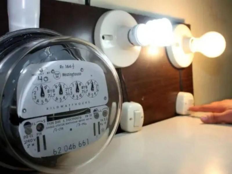 ¿Instalarán medidores prepago en Honduras? Esto explicó el gerente de la ENEE, Guillermo Peña