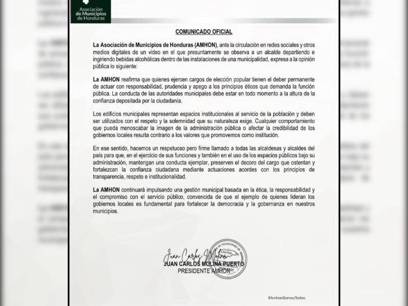 La Amhon eaccionó al video que muestra al edil de Yuscarán en una reunión dentro del salón municipal.