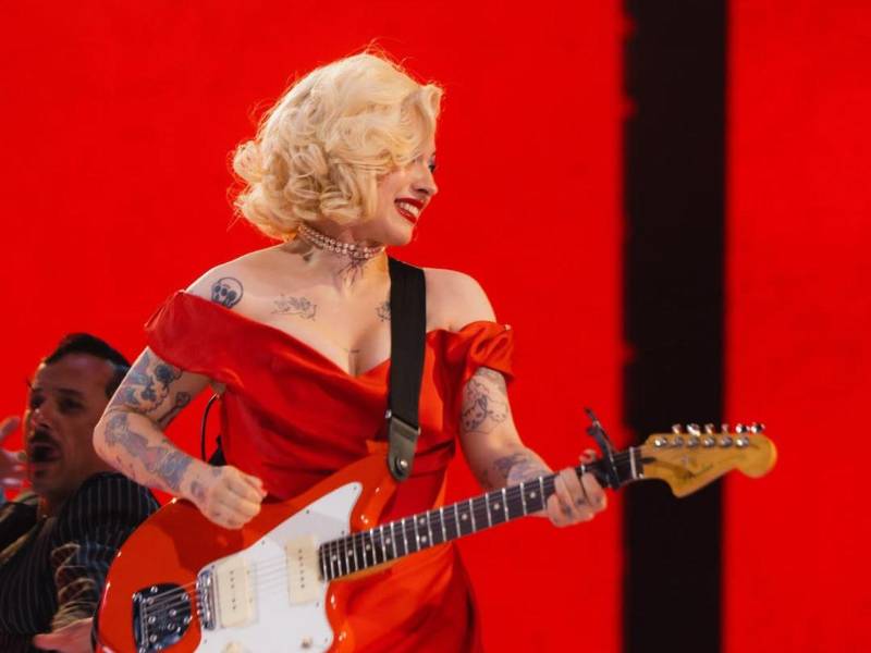 La gira que acompaña el lanzamiento del último álbum de Mon Laferte, Femme Fatale, aterrizará en Honduras y los boletos están a la venta en www.eticket.hn.