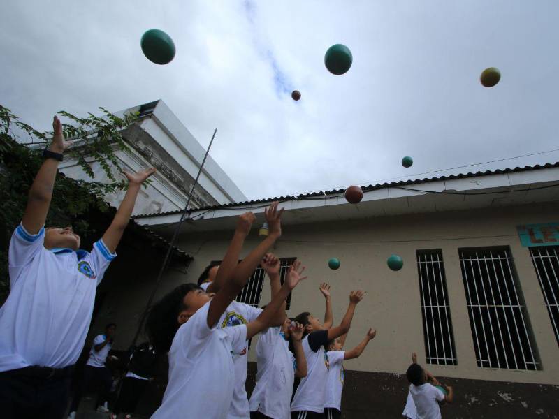 Nestlé y Vanguardia forjaron héroes ambientales en la Semana 7 del proyecto Escuelas Amigables con el Ambiente de EL HERALDO.