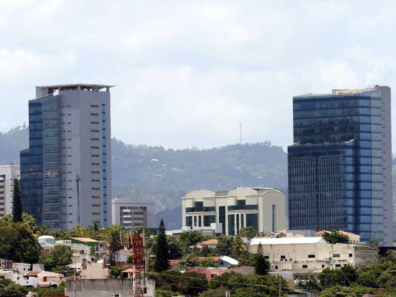 Tegucigalpa crece en altura, pero se desconoce cuántas torres soportan sismos en la capital hondureña.