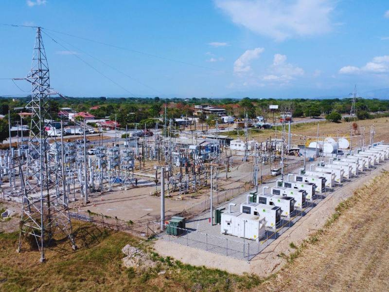 Además, se han destinado 25 mil millones de lempiras entre 2022 y 2026 para fortalecer el subsector eléctrico a nivel nacional.