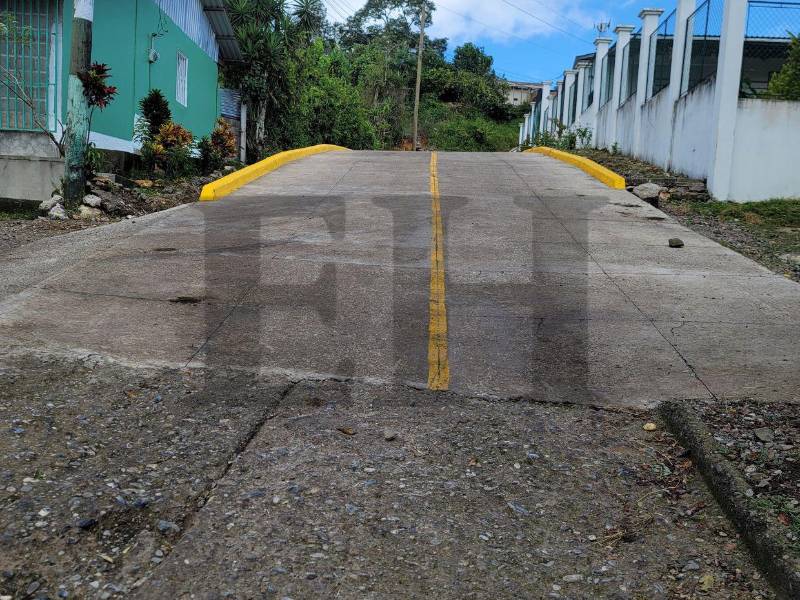 En el casco urbano de San Jerónimo, los pobladores no están del todo contestos con la obra recién inaugurada.