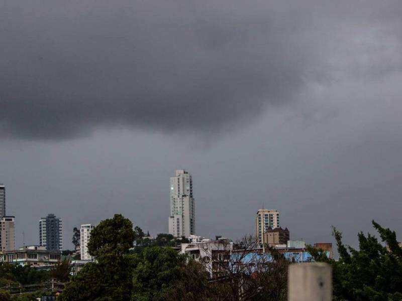 Cenaos anunció la presencia de lluvias débiles en algunas zonas y temperaturas altas este miércoles para el país.