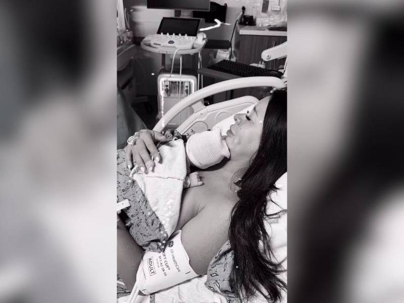 En un tierno video, la catracha confirmó que se convirtió en madre.