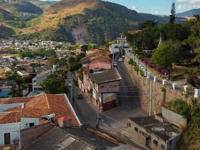 Los antiguos barrios como La Leona y Buenos Aires, de Tegucigalpa, fueron los primeros en obtener el servicio.