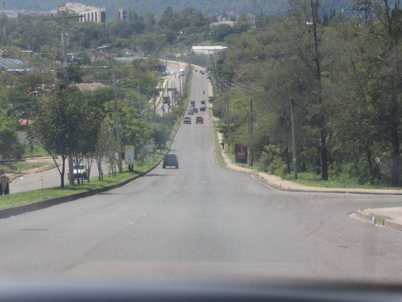 Para los capitalinos que permanecen en Tegucigalpa, el Feriado Morazánico ofrece una ciudad más despejada, con menos vehículos circulando por sus principales corredores viales.