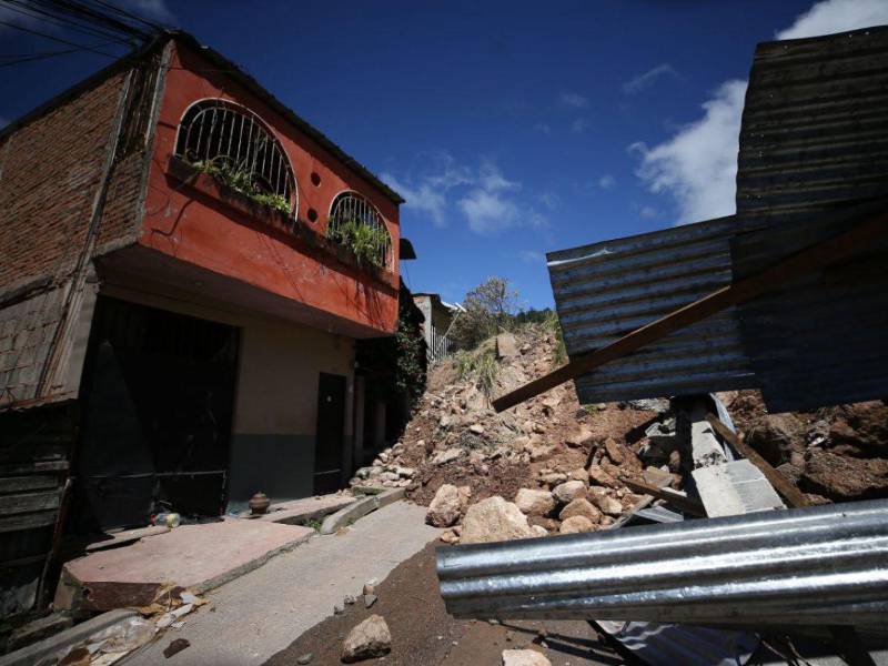 En la zona de Cerrito Blanco más casas están por colapsar. Hasta los momentos se contabilizan 17 viviendas destruídas.