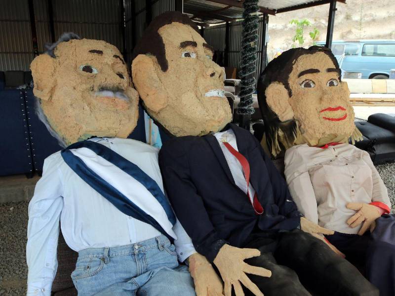 El precios de los monigotes varía según su tamaño y material con que se elaboran.