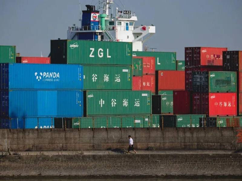 China revisa su ley de comercio exterior para responder a luchas externas.