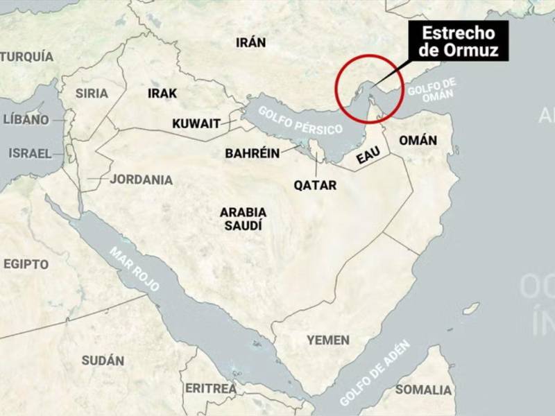 El estrecho de Ormuz se ha convertido en el epicentro del caos tras la escalada bélica, interrumpiendo una de las principales rutas energéticas del mundo y disparando el precio del petróleo.