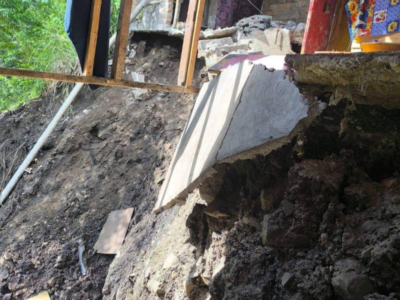 La casa de David Moncada quedó totalmente destruida luego de las fuertes lluvias del pasado fin de semana en la colonia Ramón Amaya Amador.