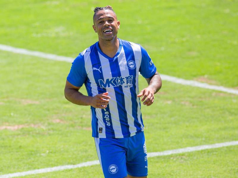 Fichajes: Bajas en Real Madrid, Bayern Múnich busca blindar a figura y giro inesperado en Barcelona