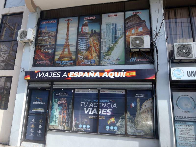 Esta es la sede de Grupo Empresarial DH en la colonia El Hogar. Su principal actividad se relaciona al servicio turístico.