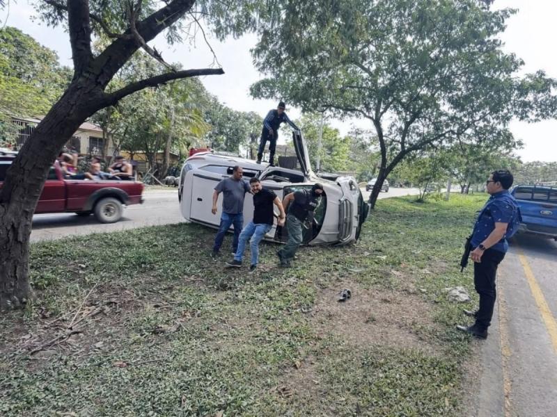 Filtran chats de Dennis Galván con otras mujeres antes del crimen de Valeria Alvarado