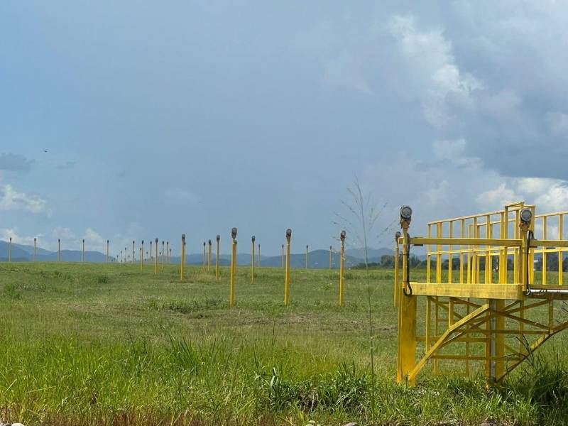 Las luces instaladas en el aeropuerto de Palmerola no están operativas.