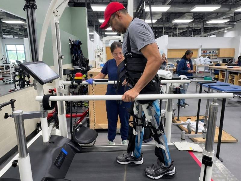 Maldonado en los ejercicios de rehabilitacipon en los Estados Unidos.