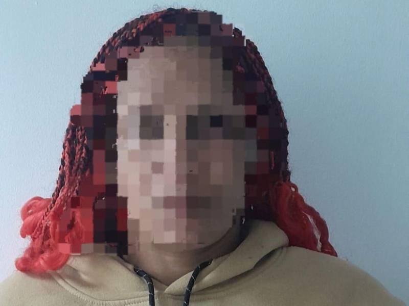 La mujer fue detenida y llevada a una estación policial cercana a dónde se suscitó el crimen.