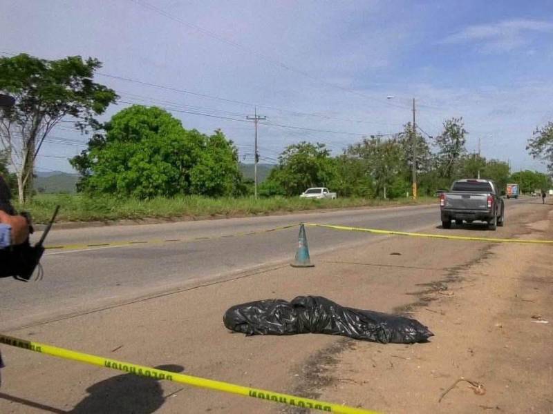 El cuerpo estaba a la orilla de la calzada de la CA-13.