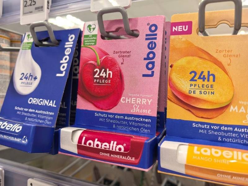 Hay una amplia variedad de bálsamos labiales disponibles en el mercado.