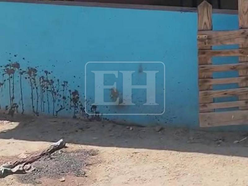 La escena encontrada en la Finca Paso Aguán, en la comunidad de Rigores, Trujillo, refleja este jueves la violencia con la que fue ejecutado el ataque que dejó más de una decena de personas fallecidas durante la madrugada. Aquí la terrible escena.