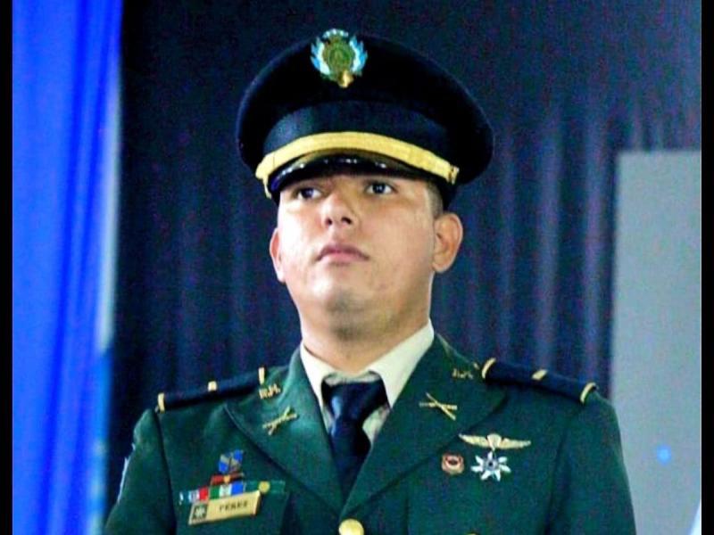 Miguel Pérez, subteniente de Infantería, que murió en accidente en Atlántida