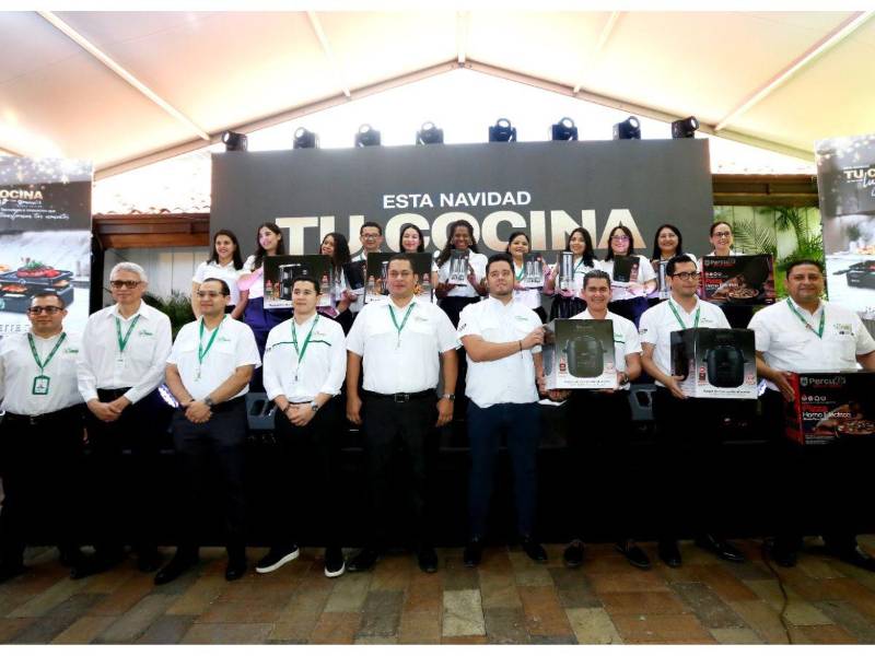 Supermercados La Colonia inaugura la temporada navideña con una exclusiva promoción que lleva elegancia y tecnología a la cocina hondureña.