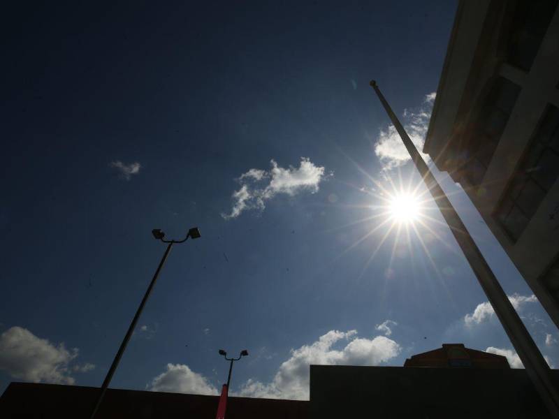Las altas temperaturas van a continuar este lunes en la mayor parte del territorio nacional por lo que se recomienda a la población que tomen las medidas de prevención.