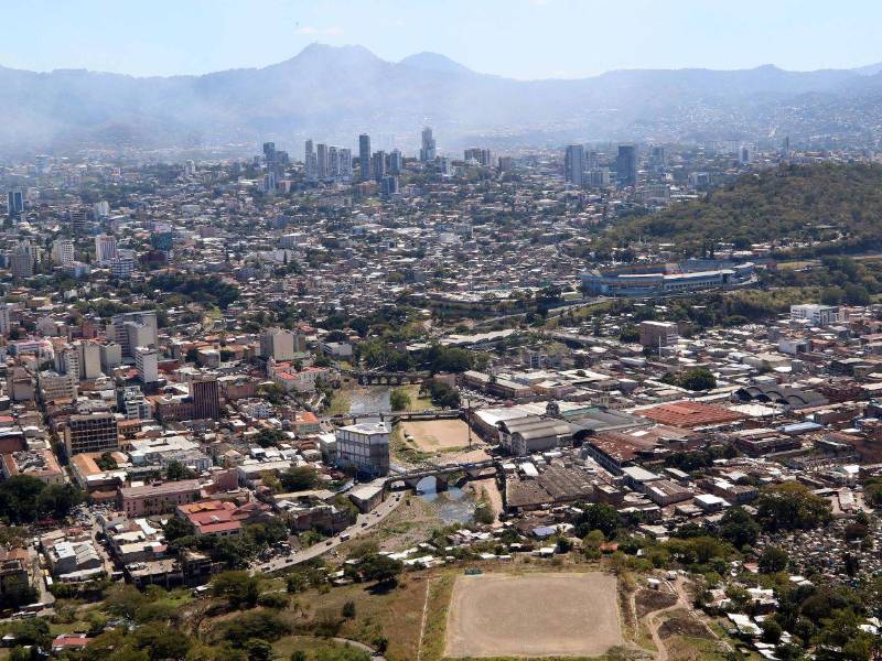 Expertos en urbanismo consideran que el teleférico es una opción viable para Tegucigalpa, siempre que los estudios estructurales y de ubicación garanticen seguridad y eficiencia.