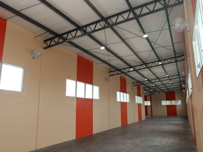 En Las Brisas se habilitó un albergue modelo y, a la vez, se mejoraron 11 aulas escolares para que los niños reciban clases con dignidad.