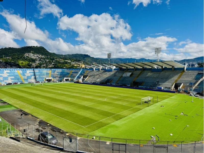 Remodelación del estadio Nacional de Honduras: Material del techo y recintos que lo tienen