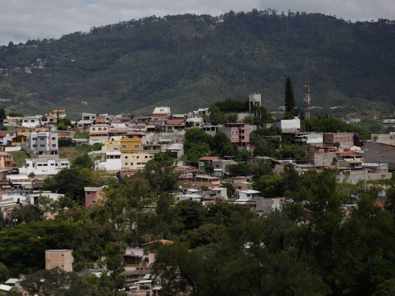 La ciudad enfrenta rezagos en desarrollo horizontal, inseguridad, agua y energía que limitan su crecimiento.
