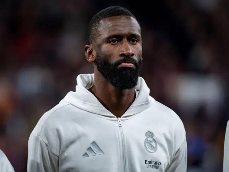 Fichajes: Bajas en Real Madrid, Bayern Múnich busca blindar a figura y giro inesperado en Barcelona