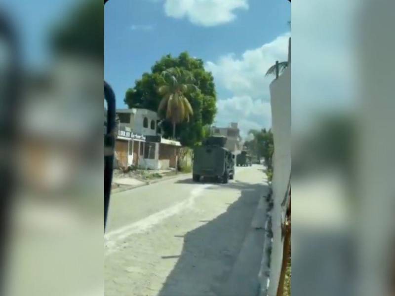 Los militares salvadoreños llevan a cabo operativos de búsqueda en Puerto Príncipe, donde cuatro militares salvadoreños fueron secuestrados durante una emboscada.