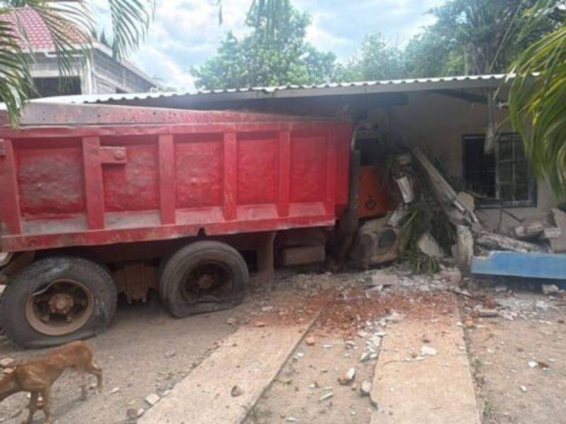 Presuntamente, minutos después, sufrió fallas mecánicas en el sistema de frenos, lo que le hizo perder el control de la unidad.