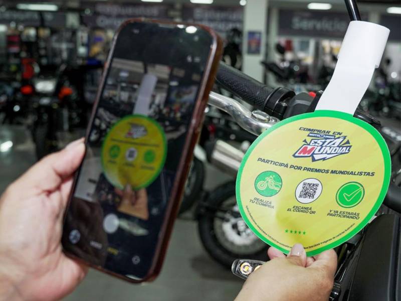 Las motocicletas TVS Raider 125 y TVS Dazz destacan entre los premios principales de la campaña.