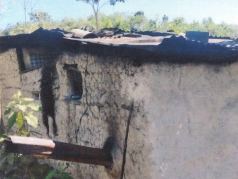 Iris Paola Pérez Moreno, excuñada de Isis Cuéllar, presentó a Sedesol una solicitud para la construcción de una casa en Copán. Le desembolsaron 100 mil lempiras, sin embargo, esa misma cotización fue presentada por otra persona.