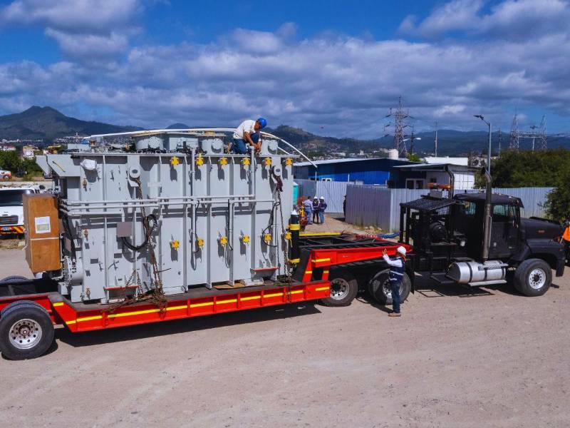 El plan de modernización energética beneficiará a más de 2 millones de familias hondureñas con un servicio más estable y confiable.