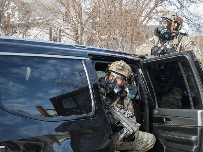 Los agentes habían almorzado en el restaurante El Tapatío y luego regresaron para hacer las detenciones.