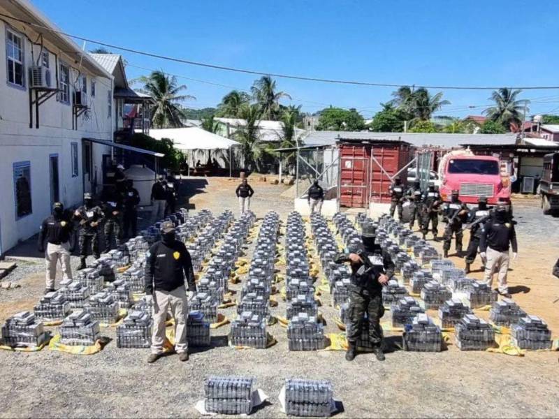 El tráfico de drogas por la región centroamericana es casi permanente, en especial el de cocaína proveniente de Sudamérica.