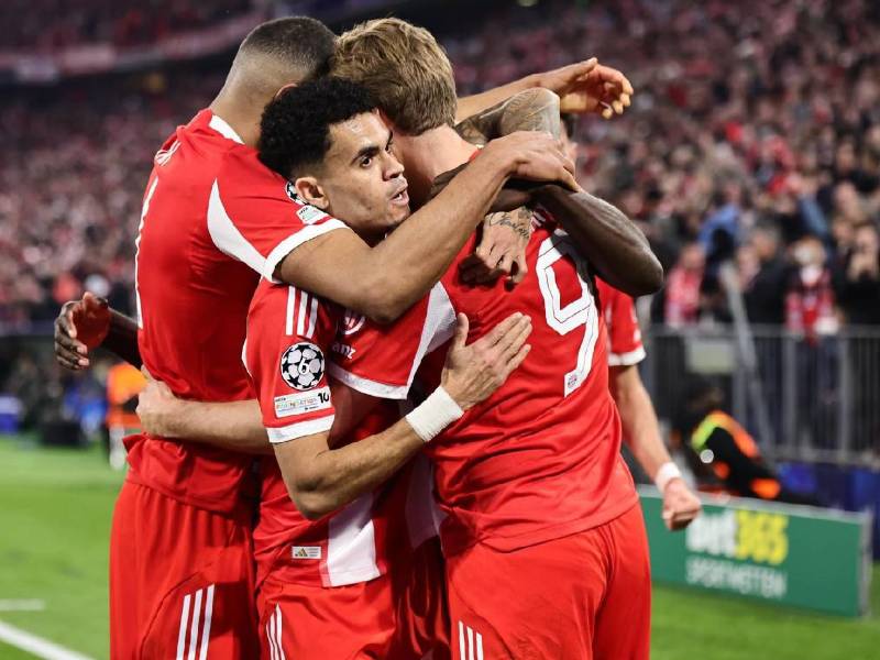 Imágenes del desarrollo del partido.