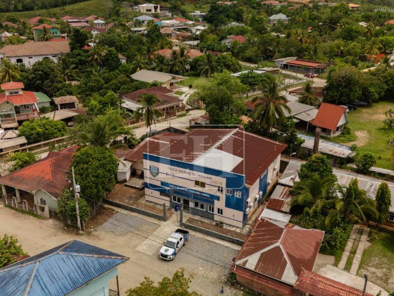 La posta policial en Corinto se ubica a unos 300 metros de distancia de la casa de Heber Argueta Zavala, lugar donde fueron tiroteados los policías.