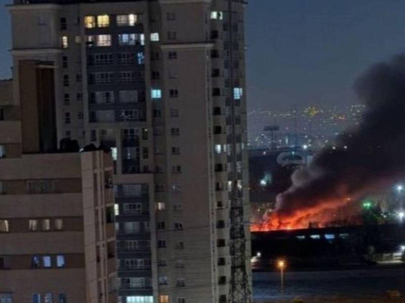 Israel comenzó a bombardear Irán en la madrugada del viernes señalando los avances en el programa nuclear de la república islámica.