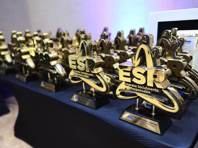 Tigo Honduras destacó por su trayectoria de 16 años consecutivos promoviendo la responsabilidad social empresarial en el país.