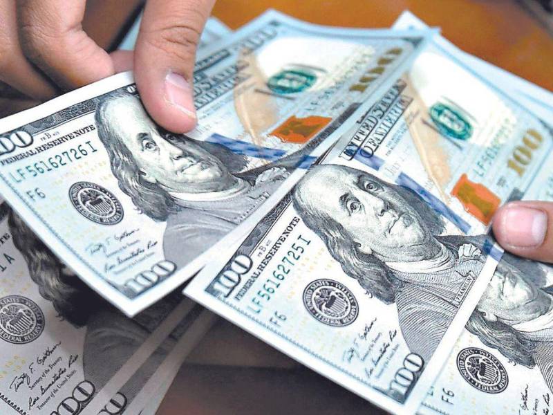 El tipo de cambio oficial sirve como referencia para las operaciones del mercado cambiario hondureño.